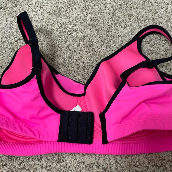 VSX SPORTS BRA 36DD - Picture 5 of 5